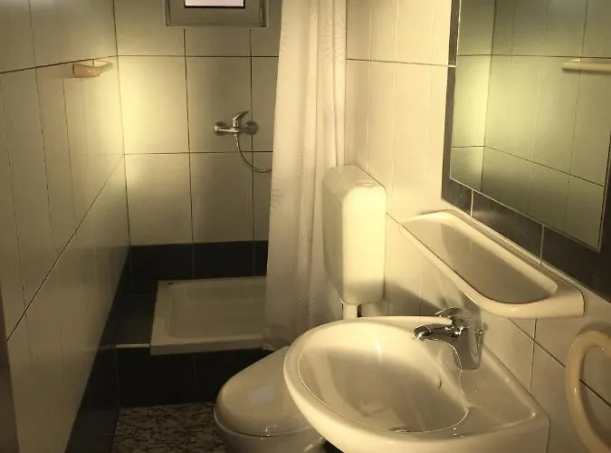 アパート By The Sea Pirovac, Sibenik - 14820