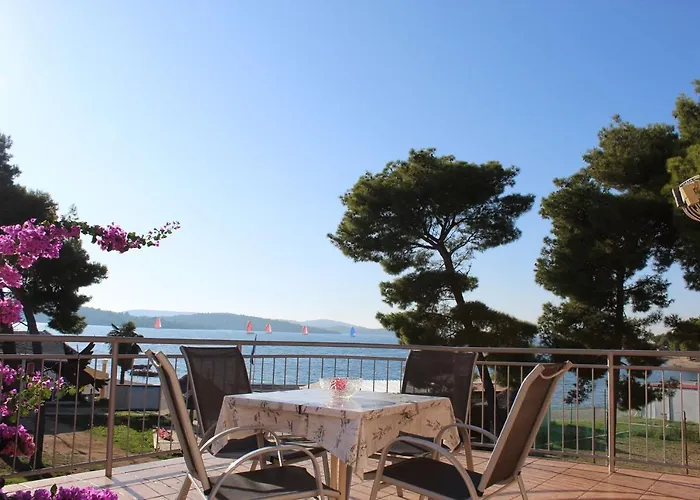 アパート By The Sea Pirovac, Sibenik - 14820